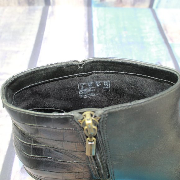 CLARKS Black Croc Leather Side Zip Fashion Ankle Boots Size 8.5 M - Picture 7 of 9